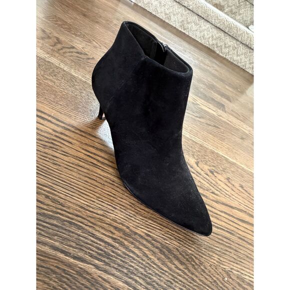 Clarks Black Suede Ankle Boots Kitten Heel Pointed Toe Zip Booties Women’s 8.5 - Picture 6 of 6